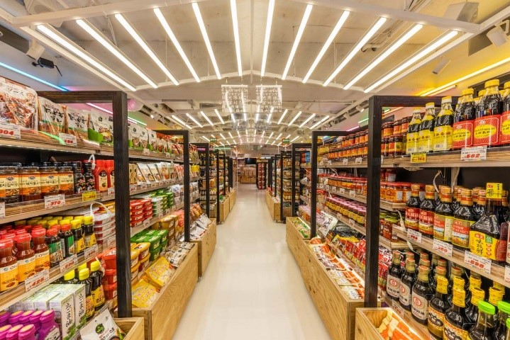 亜州太陽市場　店内②